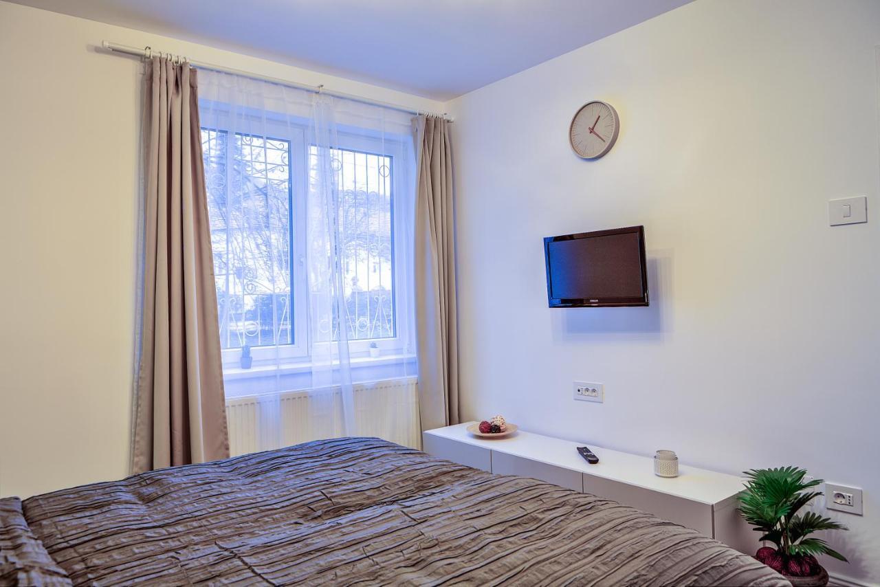 5 Min To Everything-Stylish-Modern-Old City Center Brasov Exterior photo